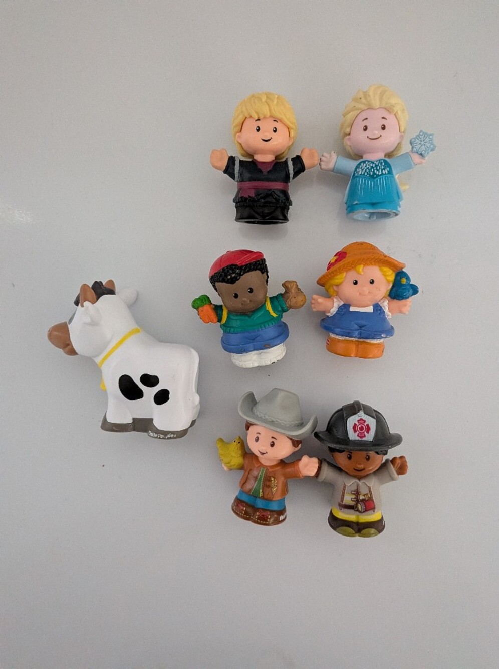 Fisher-Price Little People Lot of 7 – Disney Frozen Elsa & Kristoff, Firefighter